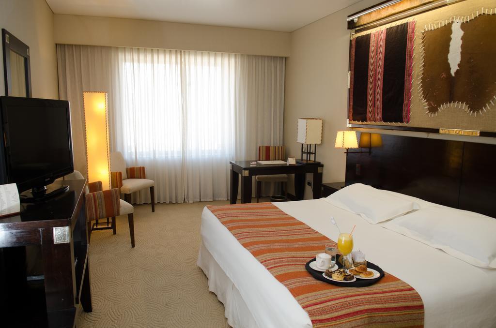 Alejandro 1º Hotel Salta Exterior photo A room at the Sheraton São Paulo Airport Hotel